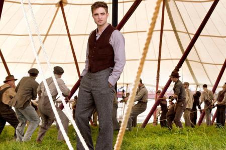 Robert Pattinson in Water for Elephants