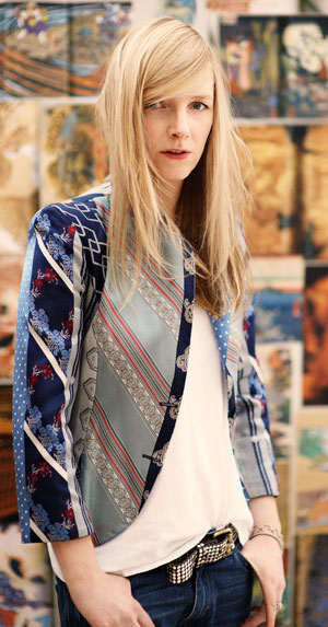 Sarah Burton of Alexander McQueen to dfesign Kate Middleton's wedding dress?
