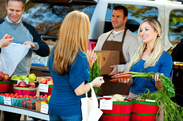 Shopping at farmers market