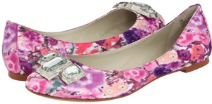 Purple plats make a great simple shoe choice for busy moms