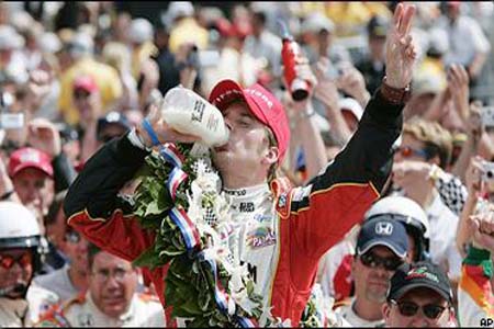 Dan Wheldon's William Rast car wins the indy500