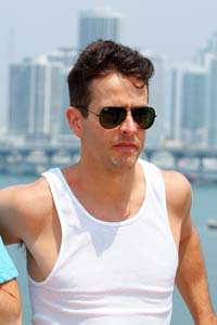 Joey McIntyre and wife are having a baby girl!