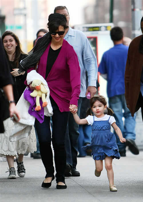 Katie Holmes in stylish outfit