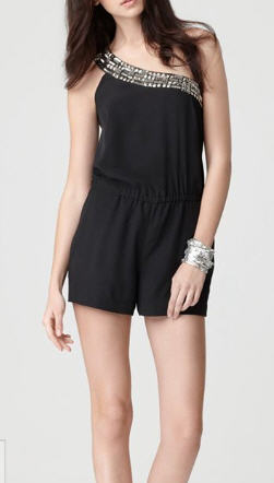 woman wearing Kensie romper for club