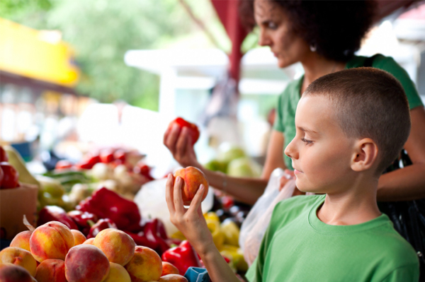 Mom and boy at farmers market