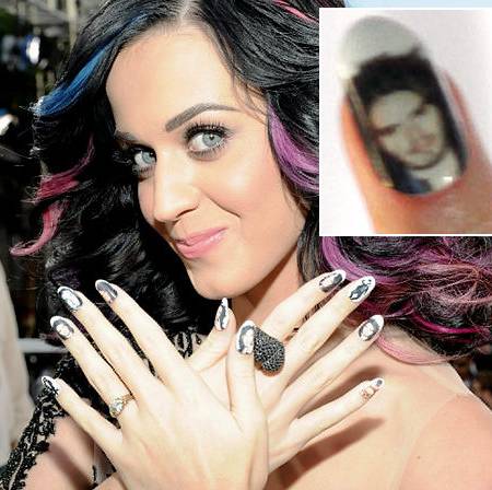 Katy Perry: Russell Brand manicure