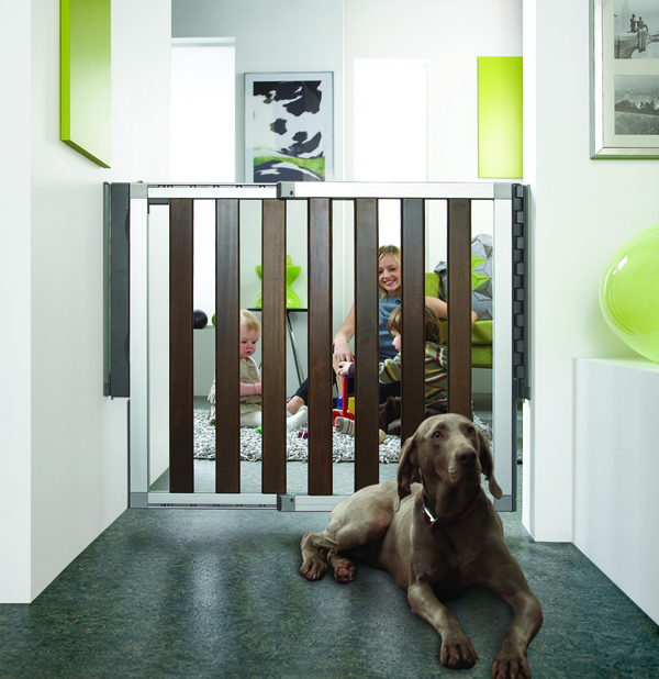 Win a safe & stylish Munchkin Safety Gate