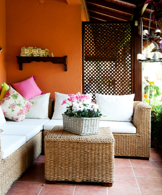 backyard decorated for summer