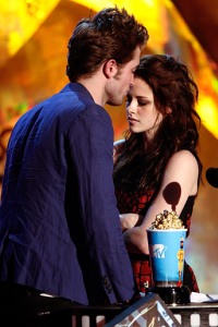 Kristen Stewart and Robert Pattinson hope to have more reasons to kiss at the MTV Movie Awards