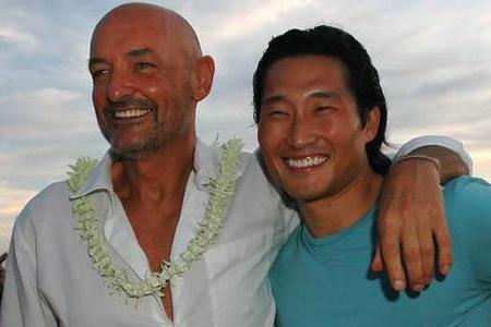 Lost alums Terry O'Quinn and Daniel Dae Kim reunite on Hawaii Five-O