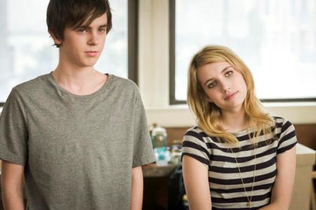 Freddie Highmore and Emma Roberts in The Art of Getting By