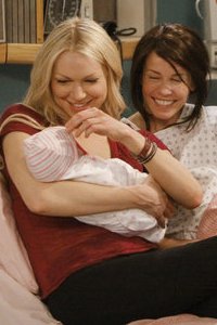 Laura Prepon & Chelsea Handler: The Are You There, Vodka? It's Me Chelsea sitcom shakeup
