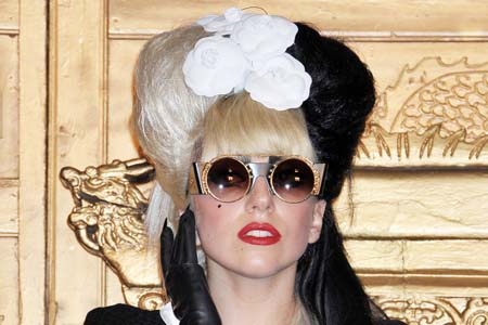 Lady Gaga hates her body, according to journalist