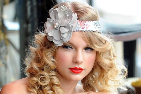 Taylor Swift sells home