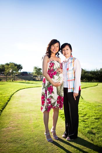 grandma-and-pregnant-daughter