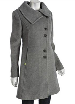 Asymmetrical button coat