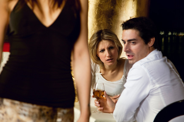 signs he isn't into you