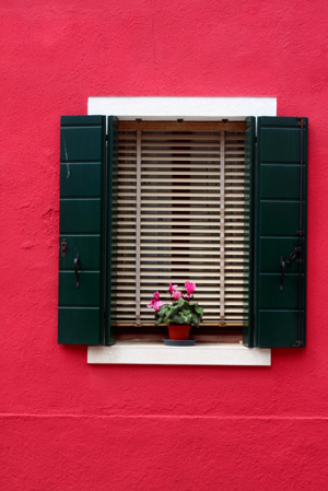 How to paint your shutters