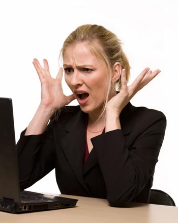 mom-on-computer