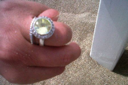 Tara Reid wedding ring