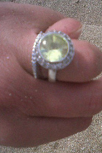 Tara Reid's engagement ring