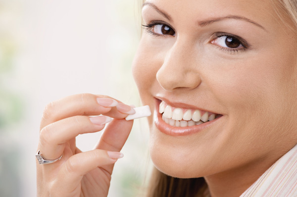 Woman chewing gum