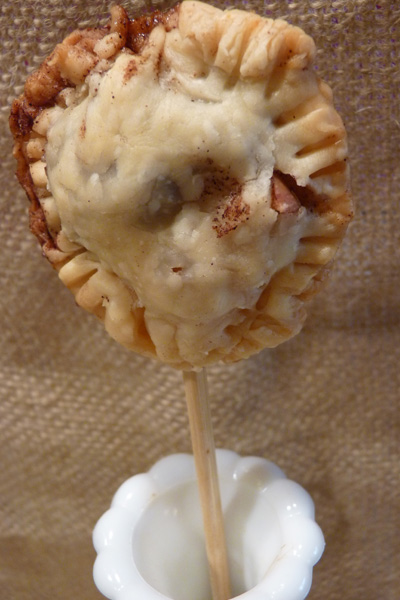 Apple pie pop