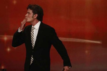 Charlie Sheen close to a deal with Warner Bros