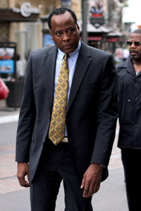 Conrad Murray in trouble after bodyguard testimony