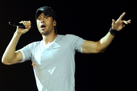 Enrique Iglesias is coming to CityVille