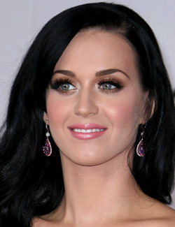 Katy Perry's all-out glam