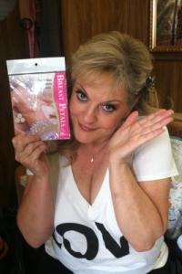 Nancy Grace Offers Twitter Phot...