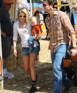stylish celebrity mom, Ali Larter