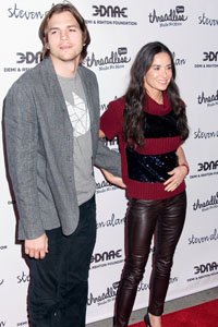 Demi Moore ignores Ashton Kutcher on Twitter
