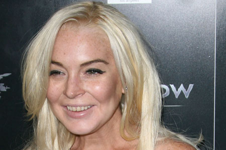 Lindsay Lohan has rotting teeth