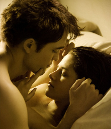 Twilight Breaking Dawn bed scene