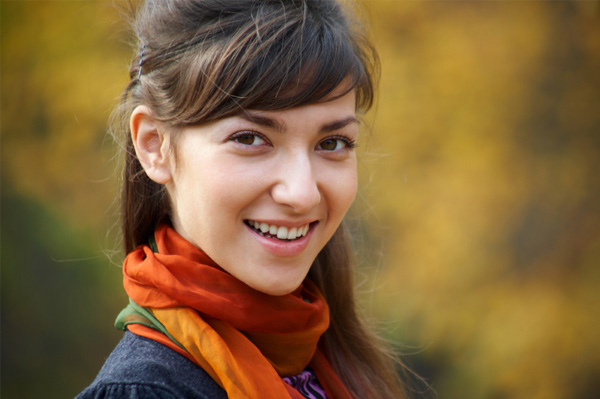 Woman with bold eyebrows