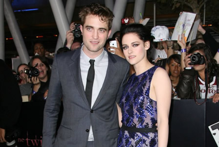 Robert Pattinson at Breaking Dawn movie premiere