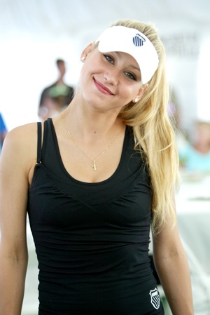 Anna Kornikova exits The Biggest Loser
