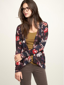 Floral-print sweater