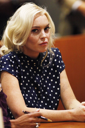 Lindsay Lohan putting off jail for Playboy