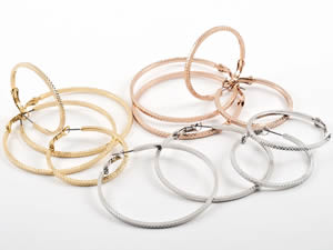 Melania Trump's holiday jewelry collection - holiday earrings