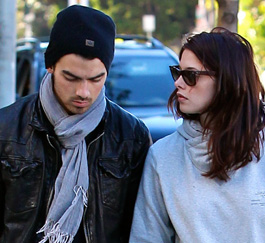 Ashley Greene and Joe Jonas