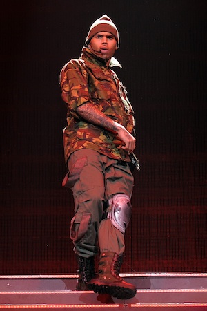 Chris Brown wants to perform at 2012 Grammys.