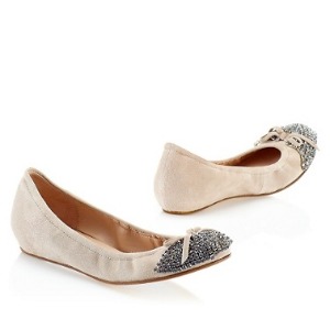 clara stud flats