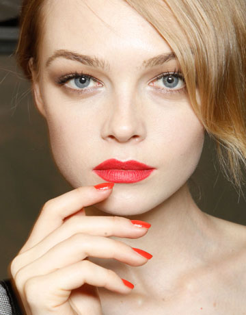 Cherry nails - Dior