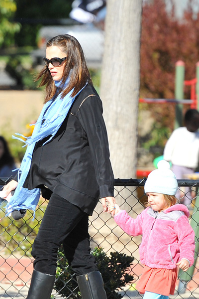 Pregnant Jennifer Garner