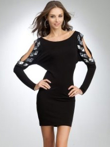 Shoulder exposure dress