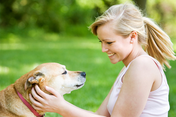 Woman recovering lost dog