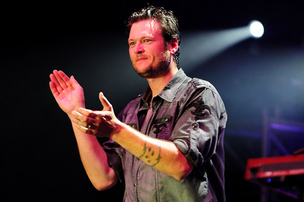 Blake Shelton's dad dies from illness